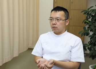 東葛カイロプラクティック整体院先生(代表)インタビュー施術写真02