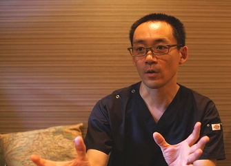 鍼灸院フォレスタ先生(代表)インタビュー施術写真02