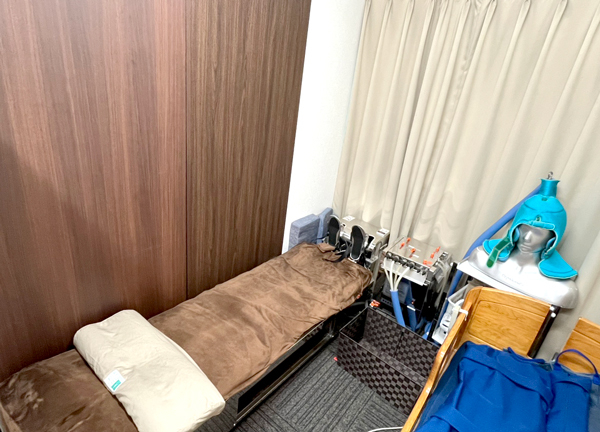 千歳烏山駅前鍼灸院・整骨院(個室スペースをご用意しています。)