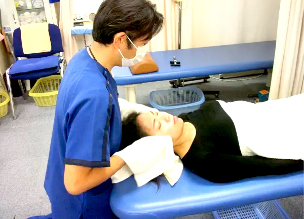 山中はりきゅう接骨院【マッサージ】(首の施術)