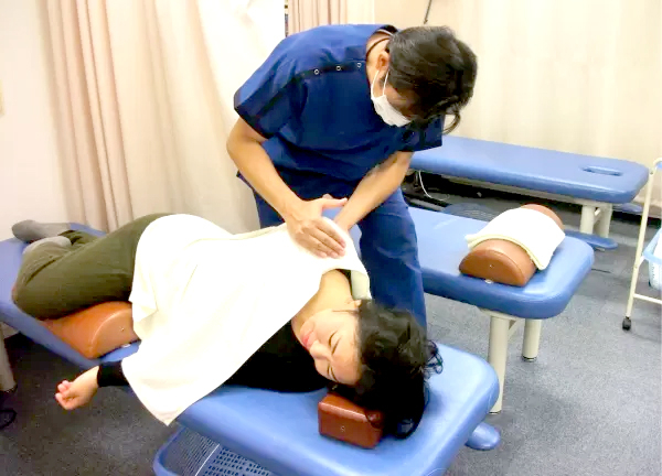 山中はりきゅう接骨院【マッサージ】(肩の施術)