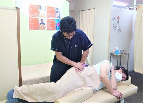 手あてん上郷接骨院【鍼灸】(ストレッチで股関節の可動域を拡げましょう)