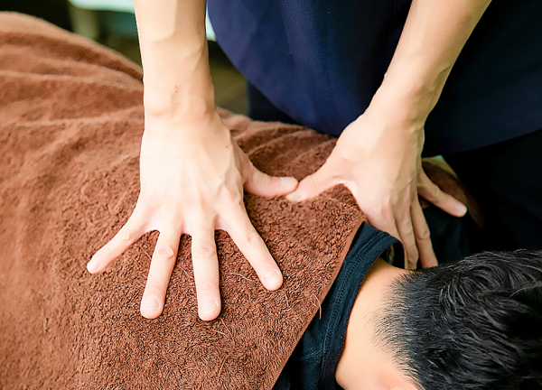 ベスト整骨院　相模大野院(痛みの少ない施術です)