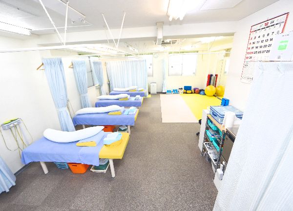 施術室の全体です。