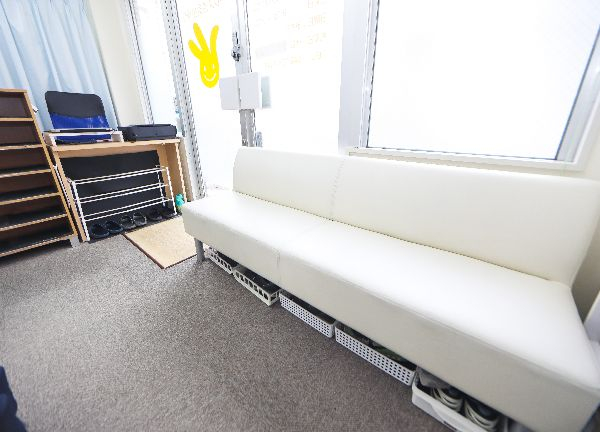 清潔感のある待合室です。