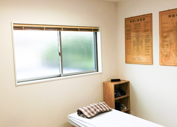 長生館療院（金沢）(施術台)