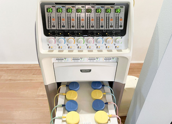 大坪整骨院　福井本院 (施術機器です①)