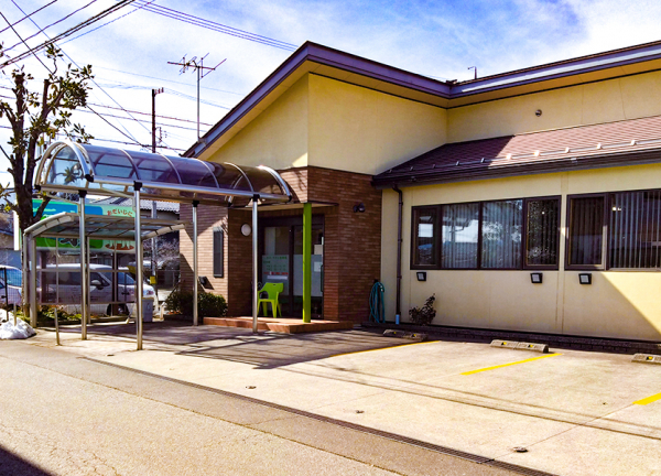 やわら接骨院【鍼灸/マッサージ】(施設目の前に駐車場がございます)