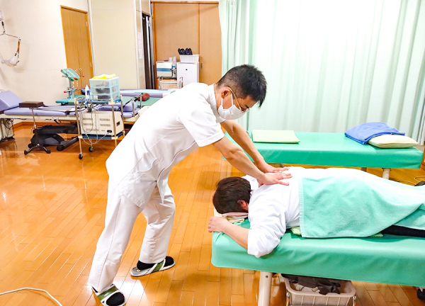 やわら接骨院【鍼灸/マッサージ】(緊張した筋肉をほぐします)