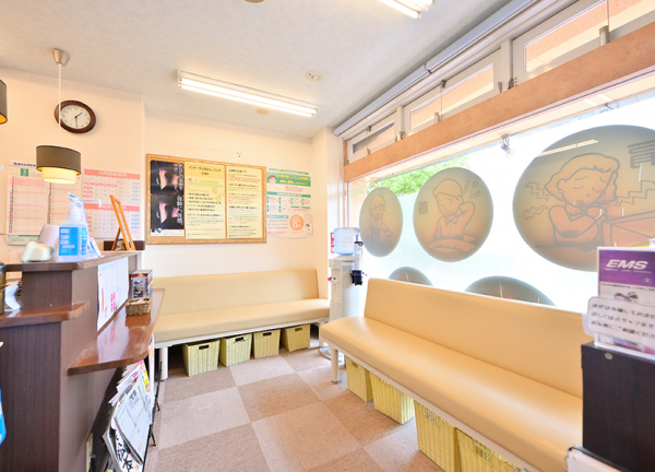 あおぞら整骨院【鍼灸】(待合室はこちらです。)
