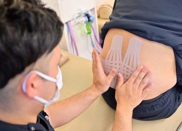 あおぞら整骨院【鍼灸】(ぎっくり腰や寝違えなどの急な痛みにも対応します。)