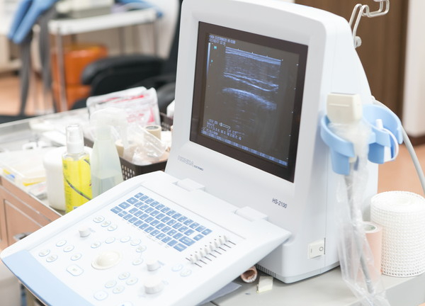 わたなべファミリーほねつぎ(エコーで骨や筋肉のようすも調べられます)