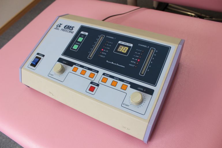 うつみ鍼灸接骨院(施術機器)