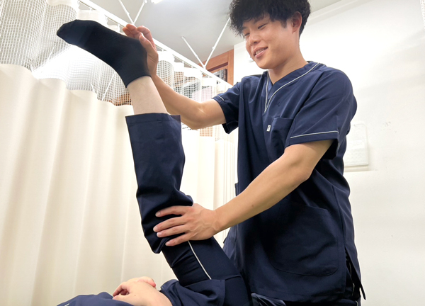 むげん整骨院・鍼灸院　桃山大手筋(お身体の土台となる骨盤の乱れを整え不調を緩和させます。)