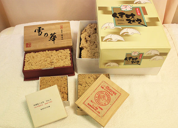 はるみ鍼灸治療院(様々な種類のもぐさを用意しております。)