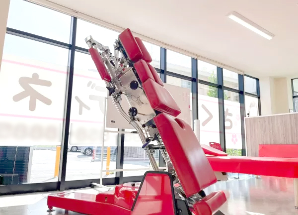 さくらメディネス整骨院　小禄院(矯正用ベッドもご用意しております。)