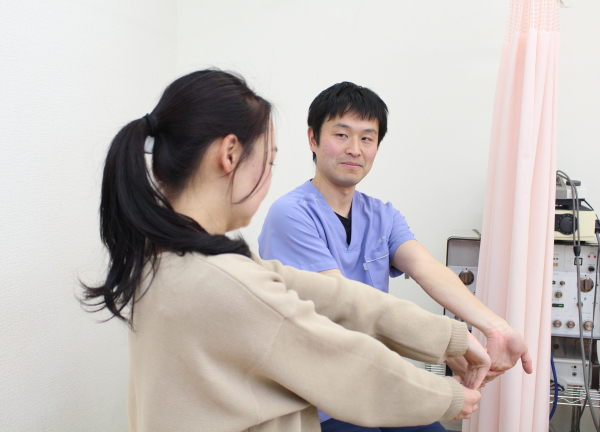 浜田接骨院(施術後はご自宅でできるセルフケアをお教え致します♪)