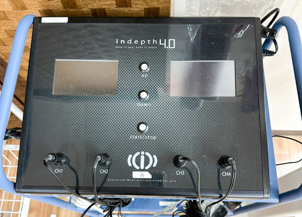 柏駅東口接骨院【鍼灸】(手技以外の施術もおこないます。電気を流して筋肉に刺激を与えます★)