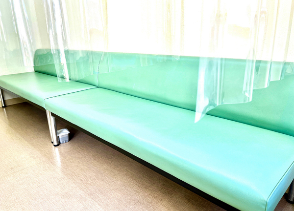 大岡山すみれ鍼灸整骨院(待合室です　)