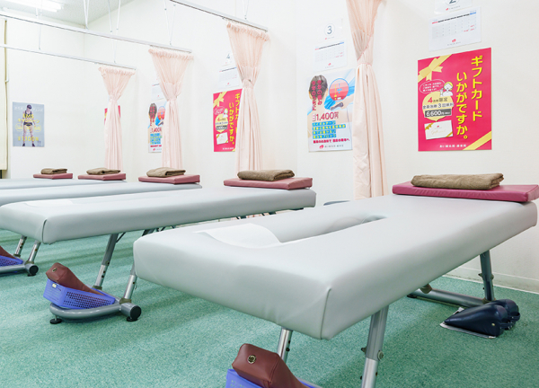 あい鍼灸院・接骨院　桃谷駅院(施術ベッドです)