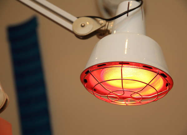 はりきゅうリラクゼーション治療院　治haru【鍼灸】(施術中の体をあたためます)