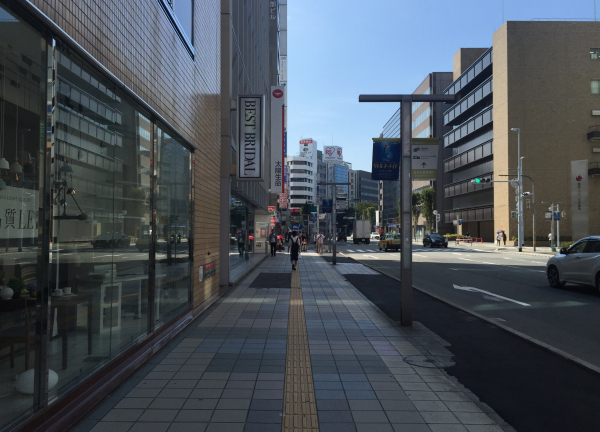 長野カイロプラクティック 博多院(はかた駅前通り沿いに歩いてください！)