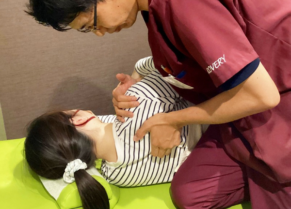 リカバリー整骨院　二日市院【鍼灸】(肩を施術しております。)