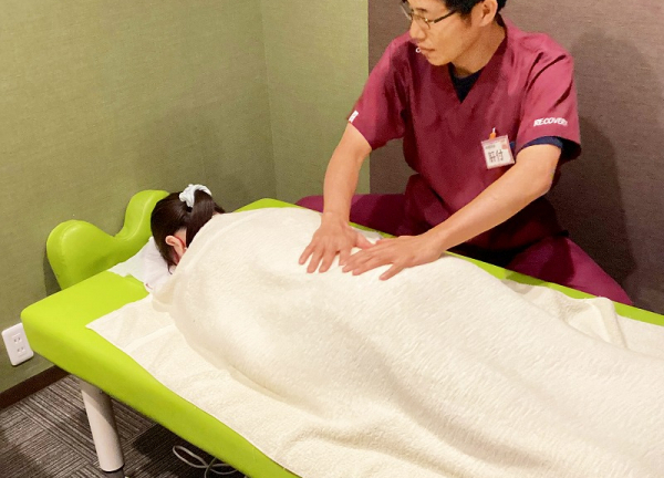 リカバリー整骨院　二日市院【鍼灸】(腰を施術しております)