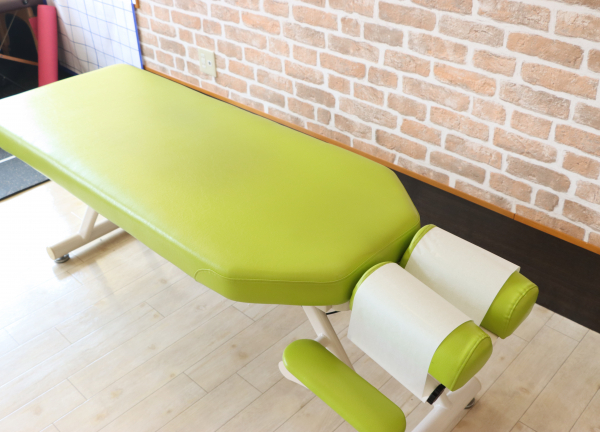 和幸はり灸整骨院【鍼灸】川棚駅院(施術ベッドはこちらです。)