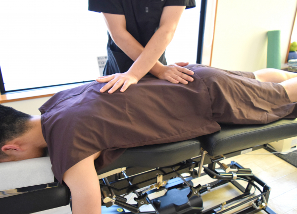 和幸はり灸整骨院【鍼灸】川棚駅院(骨格を正しい位置に戻し、痛みの緩和を目指します。)