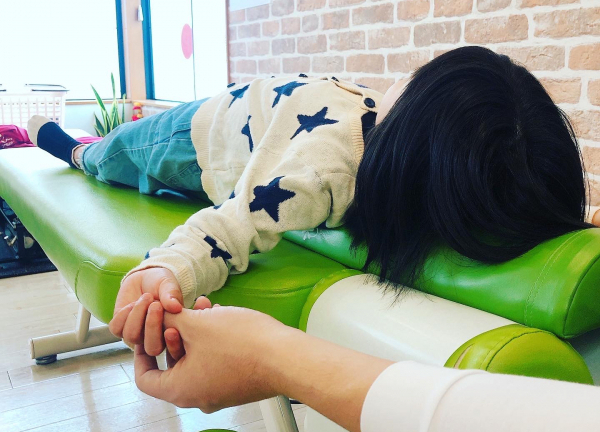 和幸はり灸整骨院【鍼灸】川棚駅院(お子様の施術も承っております。)