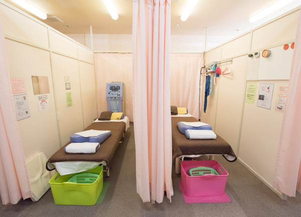 かたの鍼灸整骨院(お友達同士でもお越しいただけます)