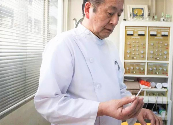 千里山駅前　田中治療院【鍼灸】(施術風景)