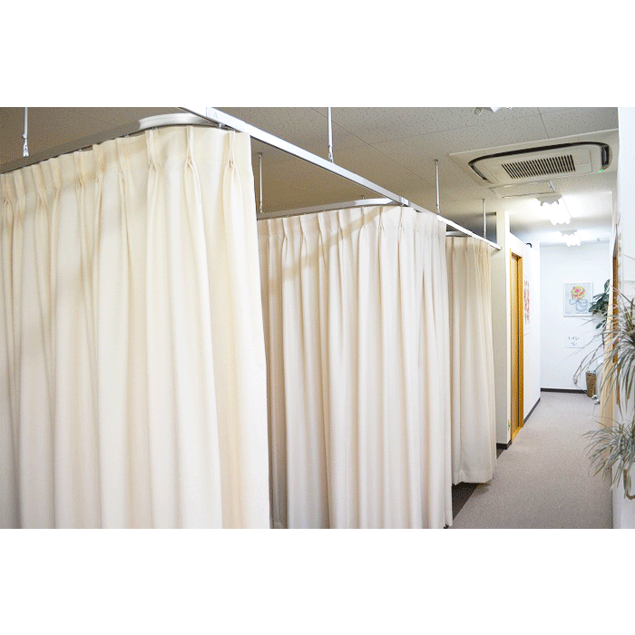 みやた鍼灸整骨院/みやたマッサージ鍼灸院(施術室はカーテン式)