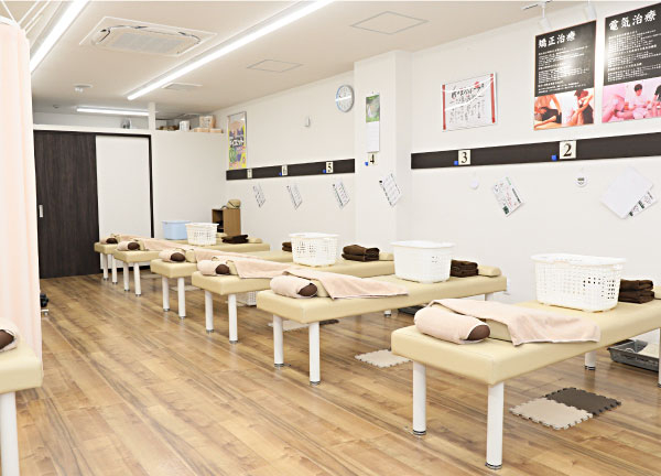 淵野辺駅北口接骨院(清潔な施術室です。)
