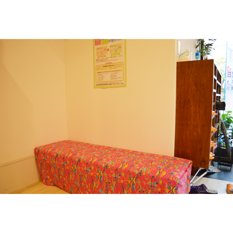 美ゅら接骨院(待合スペース)