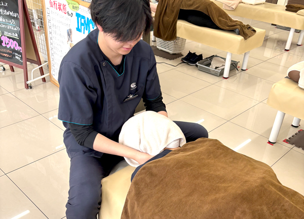 市川南口整骨院【鍼灸】(頭痛や目の疲れを緩和いたします。)