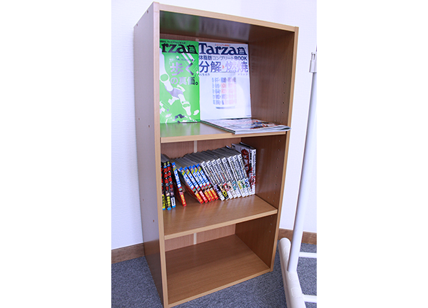 ケイはり灸治療院【鍼灸】(本棚)