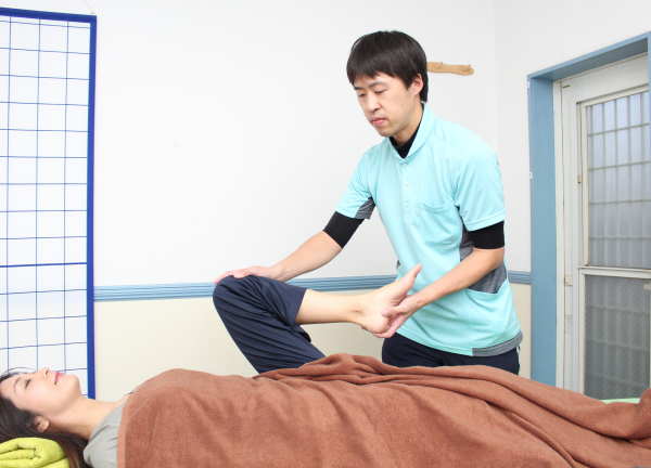 股関節周りの可動域を拡げます！