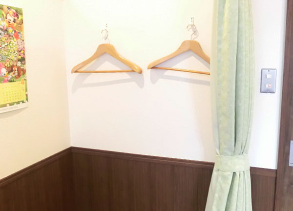 すみだ接骨院(ハンガーをご用意しておりますので、ご利用ください。)