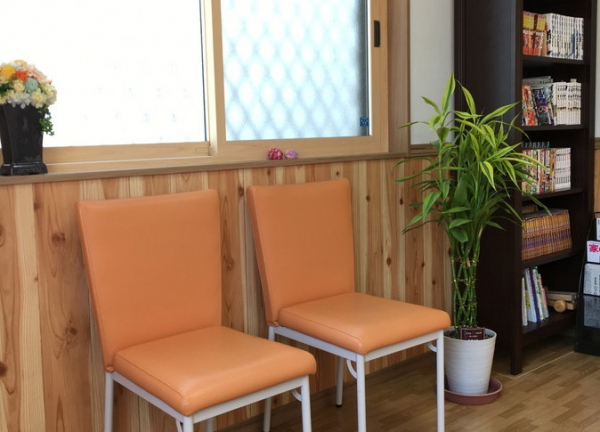 みつば接骨院(こちらでお待ちください。)