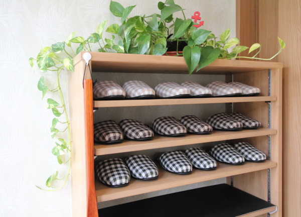 みつば接骨院(スリッパに履き替えていただきます。)