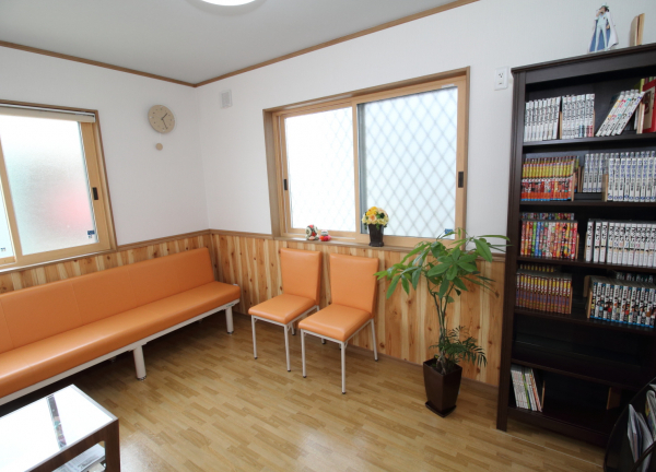 みつば接骨院(雑誌などのご用意もしております。)