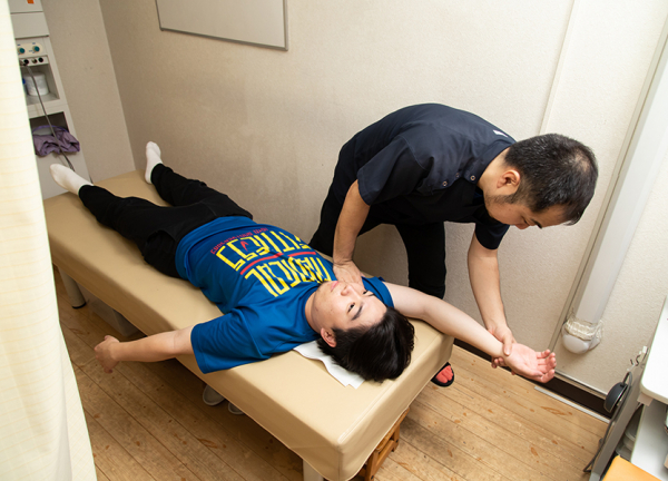 太陽鍼灸整骨院　池上院(猫背の改善を目指します。)