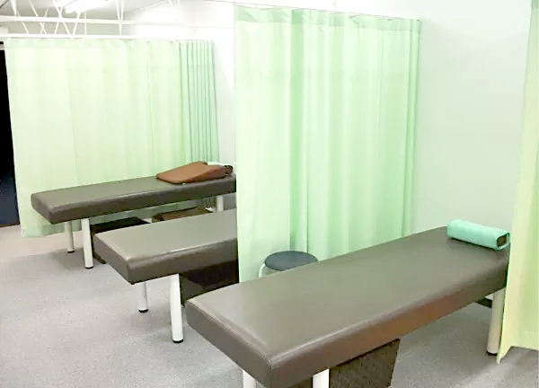 シダ鍼灸整骨院(施術スペースの雰囲気)