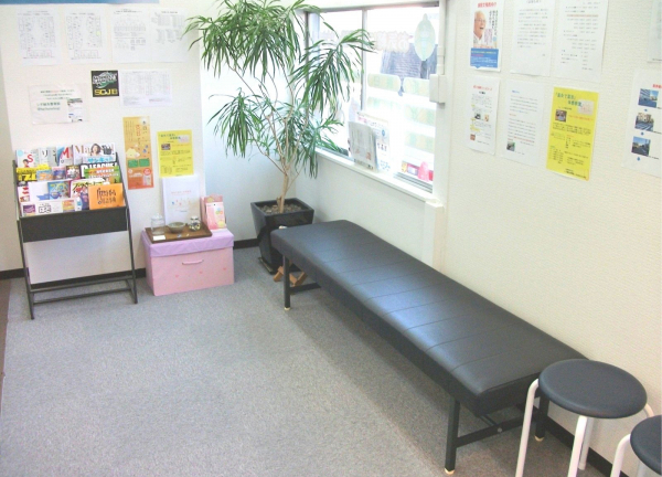 シダ鍼灸整骨院(待合スペースをご利用いただけます)