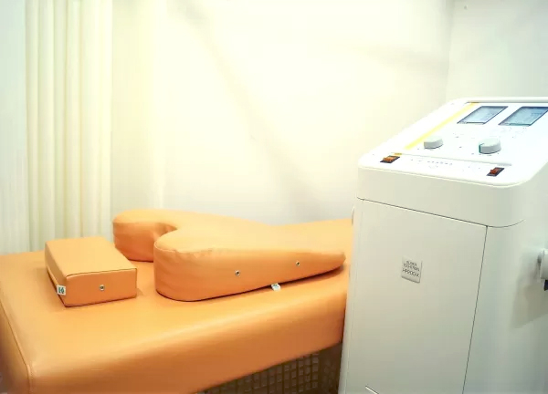 たかお整骨院　大阪上本町(施術用のベッドです。)