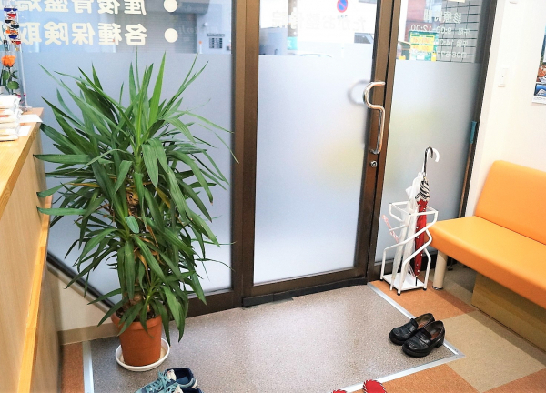 たかお整骨院　大阪上本町(院の入り口です。)