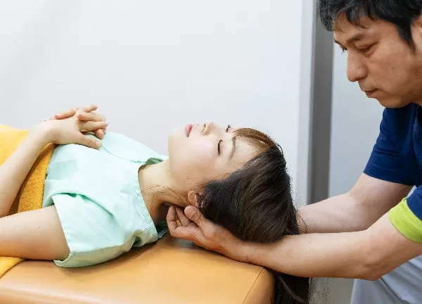 たかお整骨院　大阪上本町(首・肩のこりにお悩みの方におすすめです。)