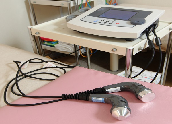 翔永整骨院(施術で使用する機器です。)